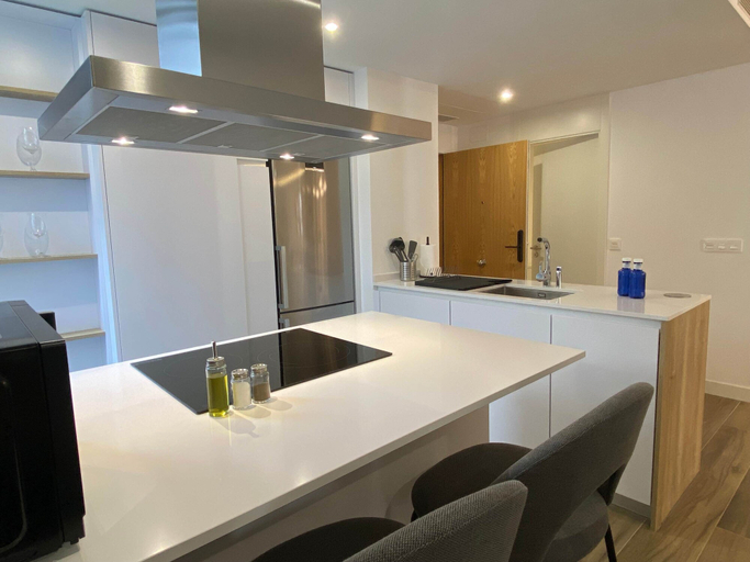 Room 3, w Amazing 2BR With Terrace in Chueca, Madrid