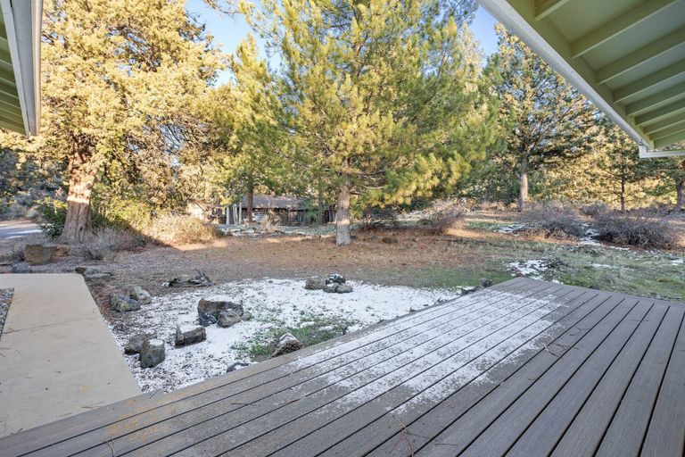 Property grounds, Park Place 3 Bedroom Home, Deschutes