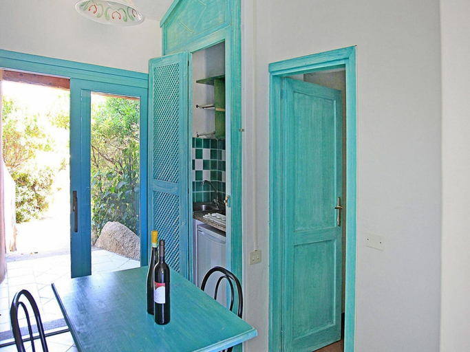 Dining 3, Studio in Lu Nibareddu Vacation Residence, Nuoro