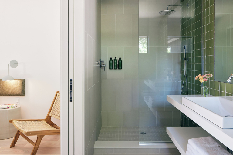 Bathroom 3, Three Ducks, Suffolk