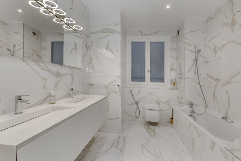 Room 4, Luxury 5 Bed Residence - Opposite Arc de Triomphe, Paris