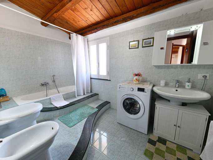 Bathroom 4, Nice Apartment with Pool, Syracuse