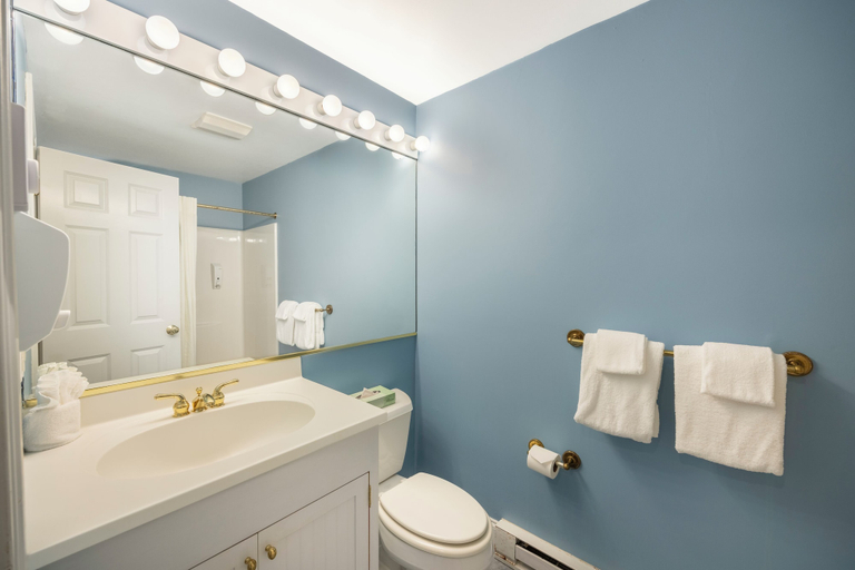 Bathroom 3, Beachside Village Resort, Barnstable