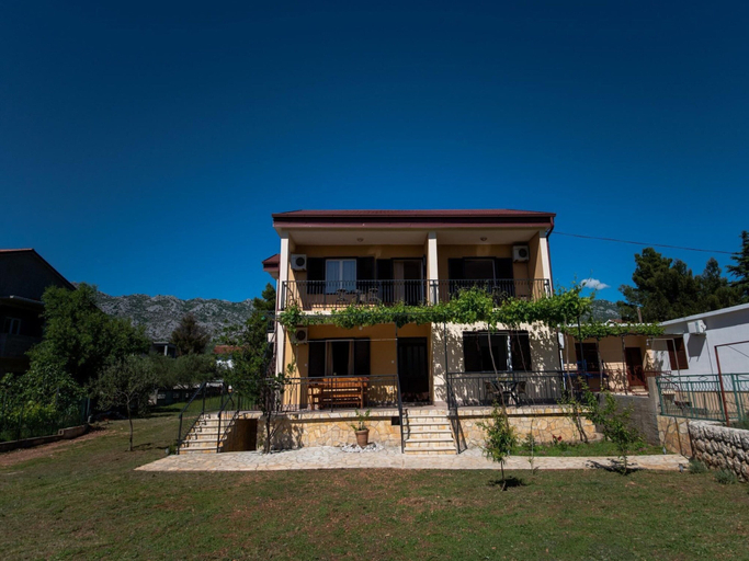 Exterior & Views 2, Apartment in Seline Near Paklenica Park, Starigrad