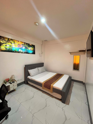 Bedroom 5, Legends Hotel & Restaurant, Lemery