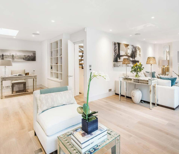 Room 3, Beautiful 4bed Mews Home--knightsbridge, London