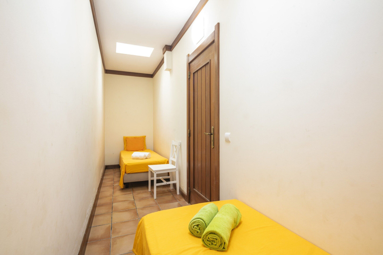 Room 3, Family-friendly Coastal Retreat in Benagil, Lagoa