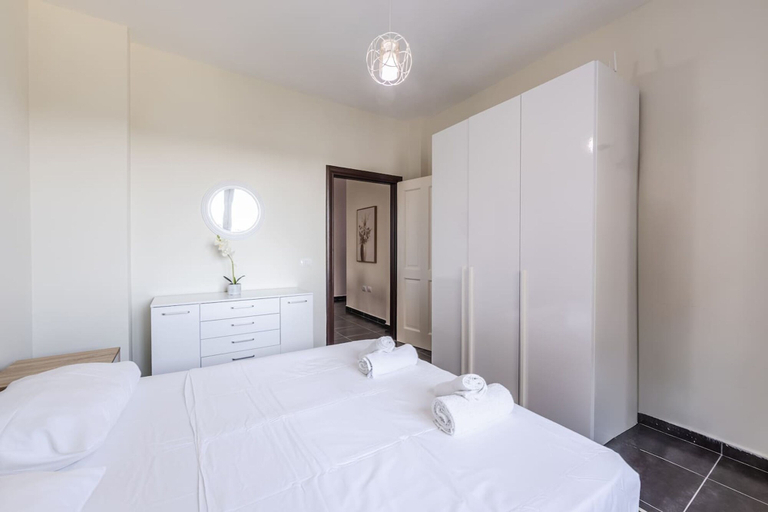 Room 2, Dream by the Sea Apartment 1BR Beachfront, Durrësit