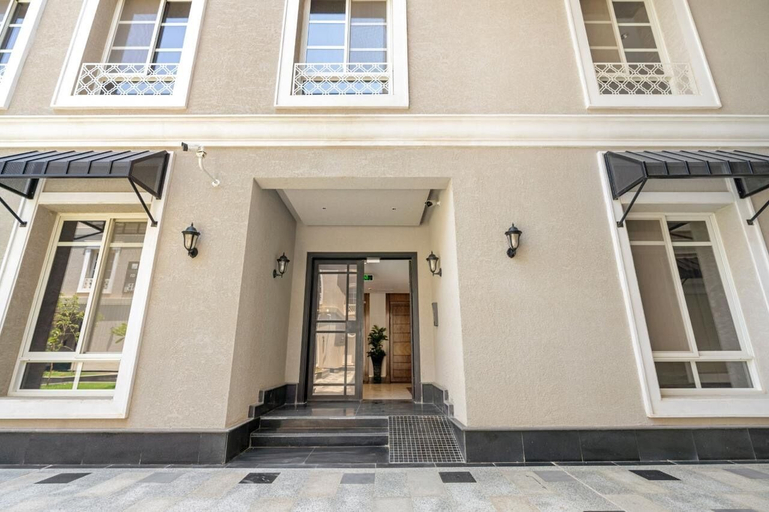 Interior 2, Central Stay With Parking & Stylish Design, Riyadh