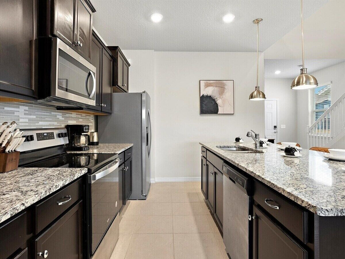 Interior 3, 3835la · Brand New 7BR in Windsor Island, Polk