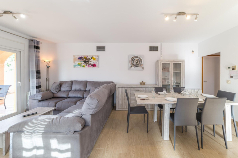 Living room 5, Villa in Riells Beach With Private Pool, Girona