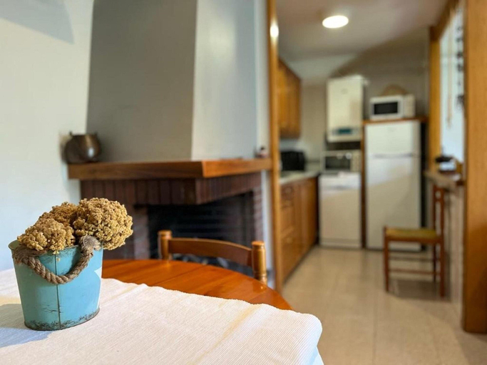 Room 4, Apartment in Spain With Pool and Scenic Views, Barcelona
