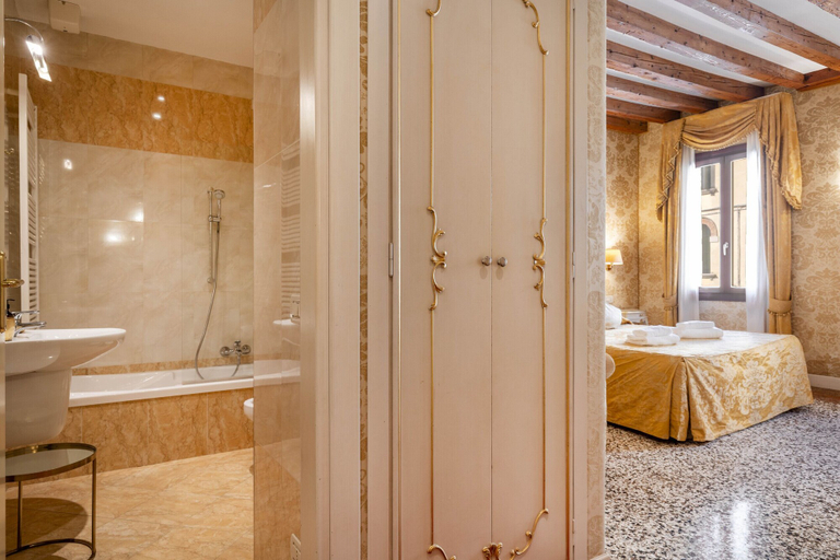 Room 3, Ca di Malta Room 3 by Wonderful Italy, Venezia