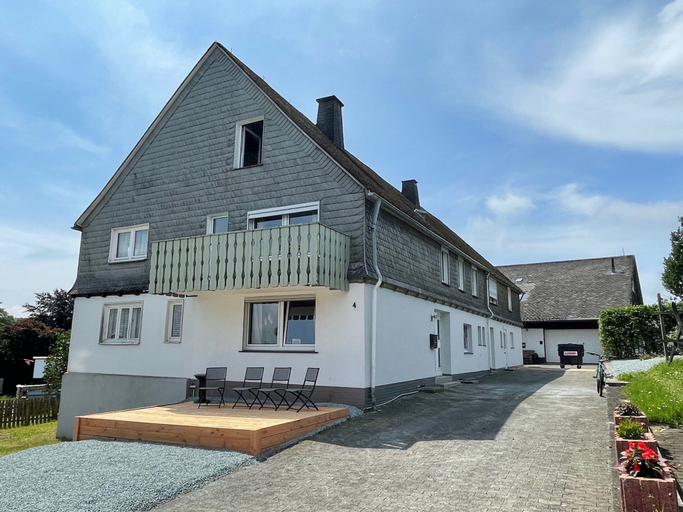 Exterior & Views 2, Large Apartment in Winterberg-neuastenberg Located Directly on a ski Area, Hochsauerlandkreis