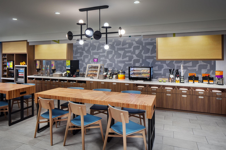 Food & Drinks 5, Home2 Suites By Hilton Memphis Downtown, Shelby