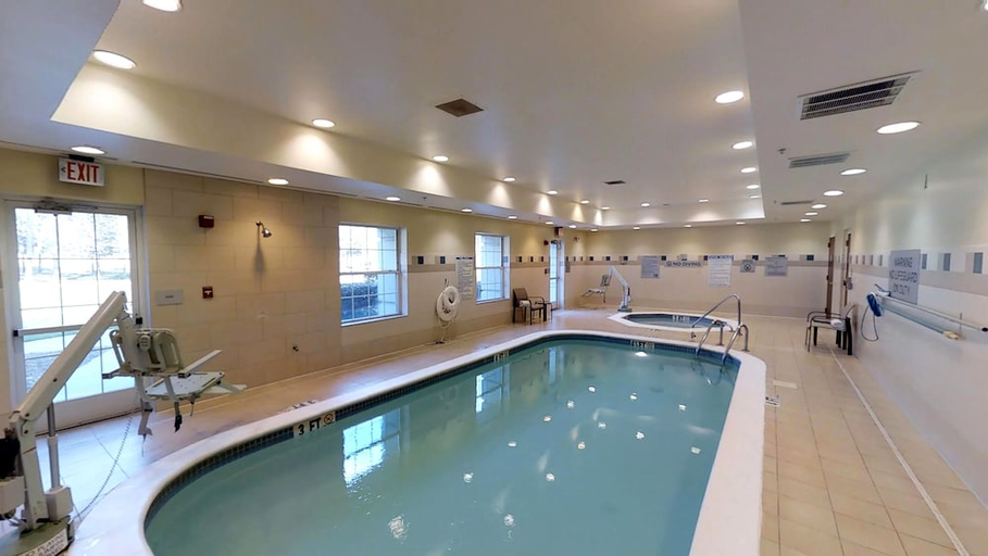 Sport & Beauty, Courtyard by Marriott Chapel Hill, Orange