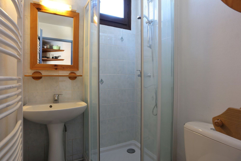 Bathroom 2, Apartment in Les Deux Alpes With Mountain Views, Isère