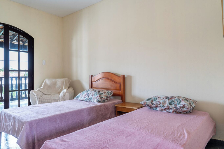 Room 2, Casa Pet Friendly c Churrasqueira a 120m da Praia, São Pedro da Aldeia
