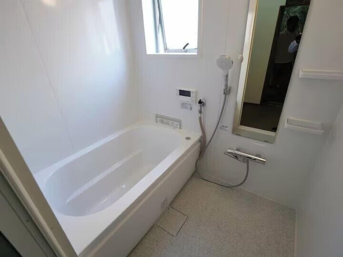 Bathroom 2, Hotele Jango, Taitō