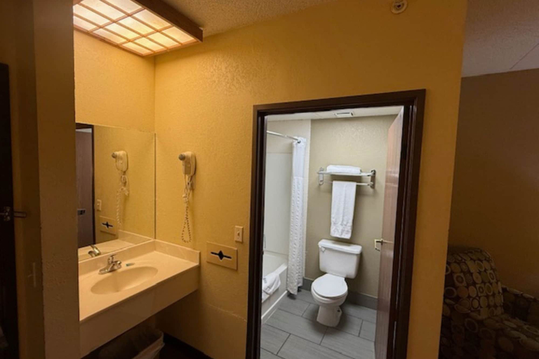 Bathroom 5, Coratel Inn and Suites by Jasper Wichita North, Sedgwick