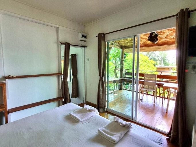 Bedroom 4, Mook Montra Resort Seafront, Kantrang