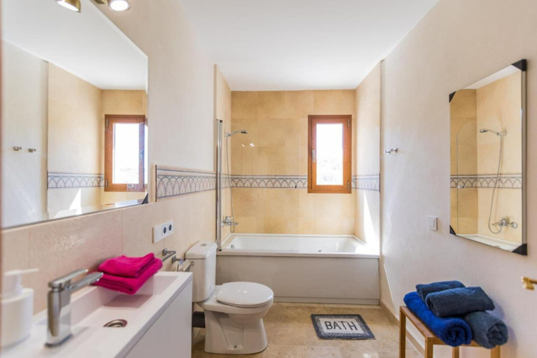 Bathroom 2, Villa Son Vent in Centre of Inca, Baleares
