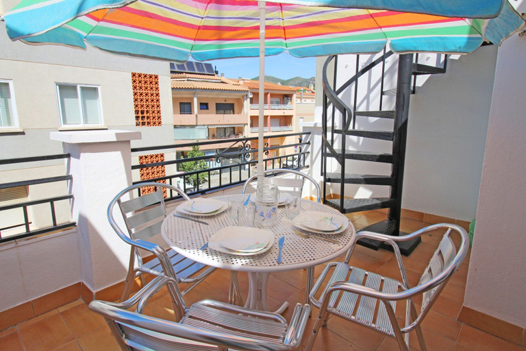 Outdoor dining 2, Apartment in Roses Near Sandy Beach, Girona