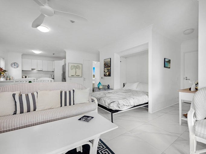Living room 5, Relaxing Getaway Steps Beach With Pool, Hervey Bay - Pt A
