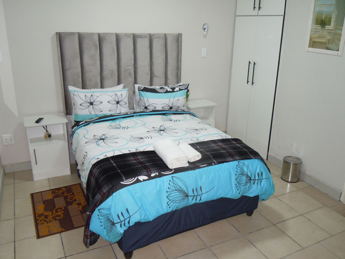Room 4, Daeka Guesthouse, Ekurhuleni
