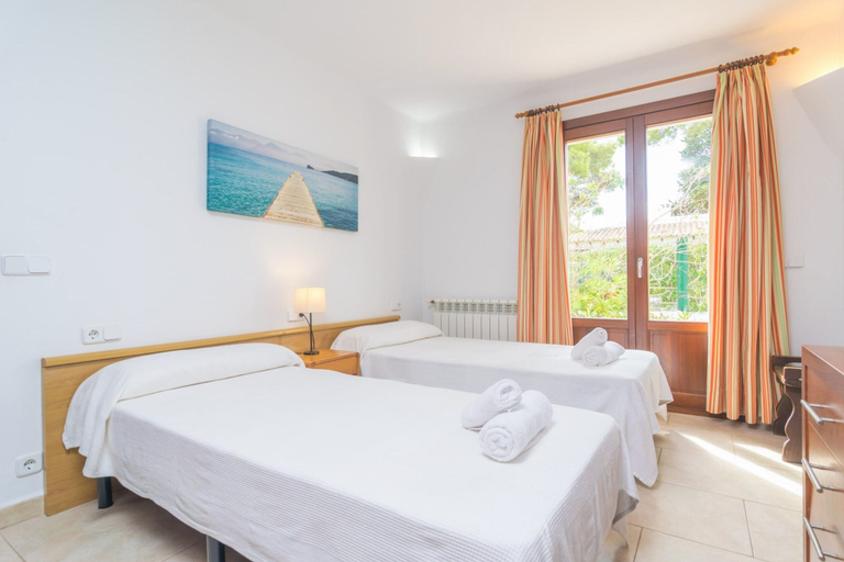 Room 5, Ca N'estel - Villa With Private Pool In Cala D'or, Baleares