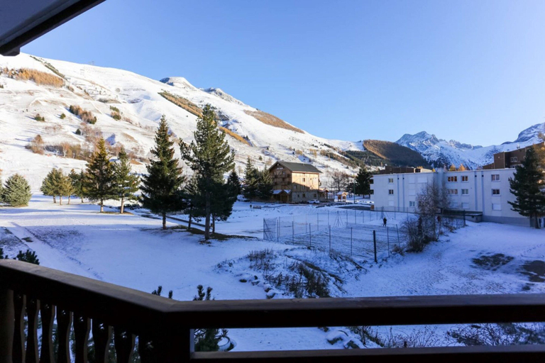 Balcony 5, Ski-in Convenience With Comfort, Isère