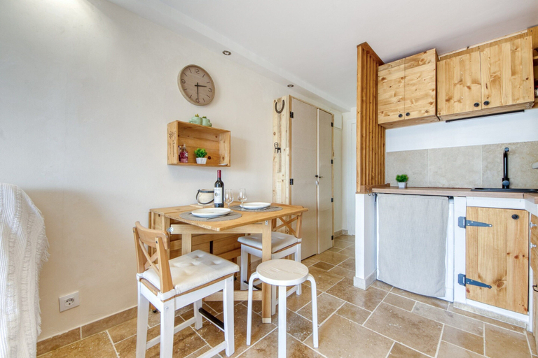 Private kitchen 2, Apartment in Roses With Waterfront Views, Girona