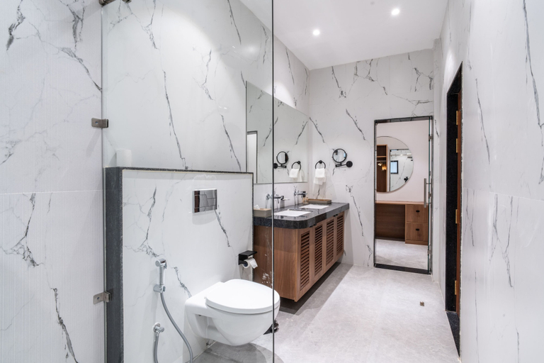 Bathroom 3, Mangalam Resort and Spa - Member of Absolute Collection, Aurangabad