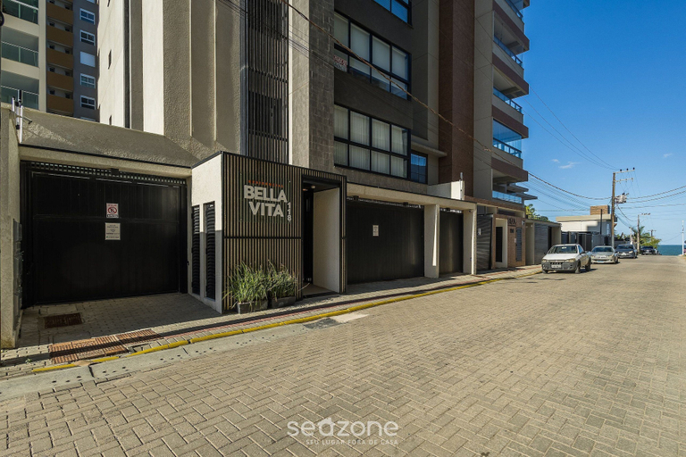 Exterior, Apt w/ Bbq, 80m From the Beach Ret0801, Piçarras