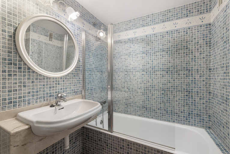 Bathroom, The Torrent's Observer Holiday Home - Apartment, Baleares