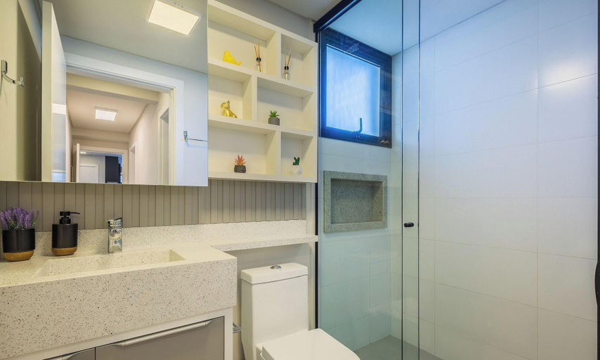 Bathroom, Apt w/ Bbq, 80m From the Beach Ret0801, Piçarras