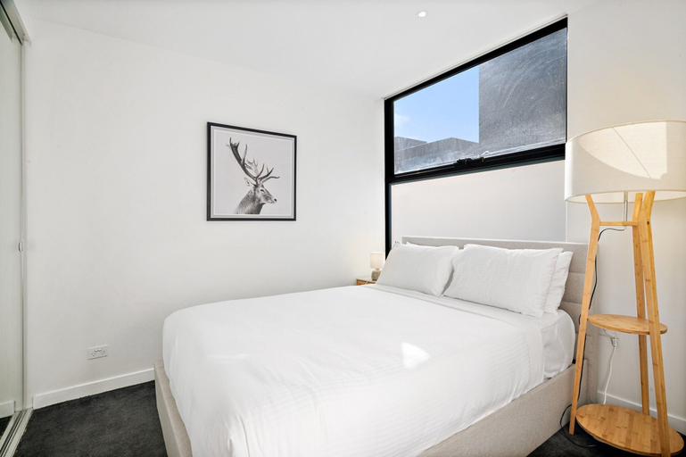 Room 3, One-bed Apartment Close to Cafes and Coast, Melbourne