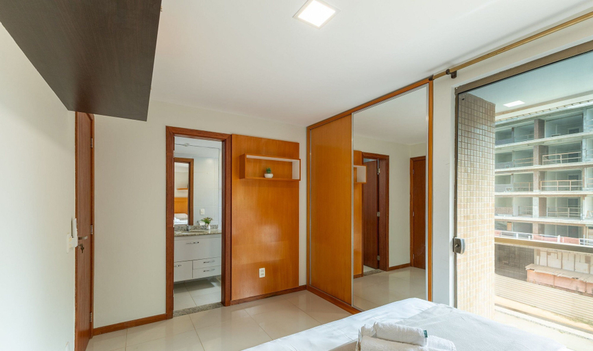 Room 5, Apt w/ Balcony Steps From the Sea, Ilheus Erw0301, Ilhéus