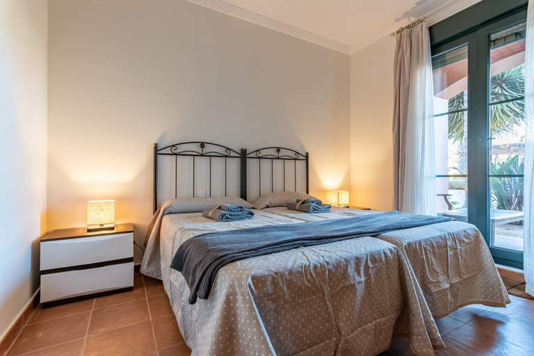 Room 2, Apartment Near Golf and Beach, Huelva