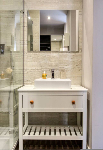 Room 3, Central Msida Apartment Workspace Wi-fi A C
