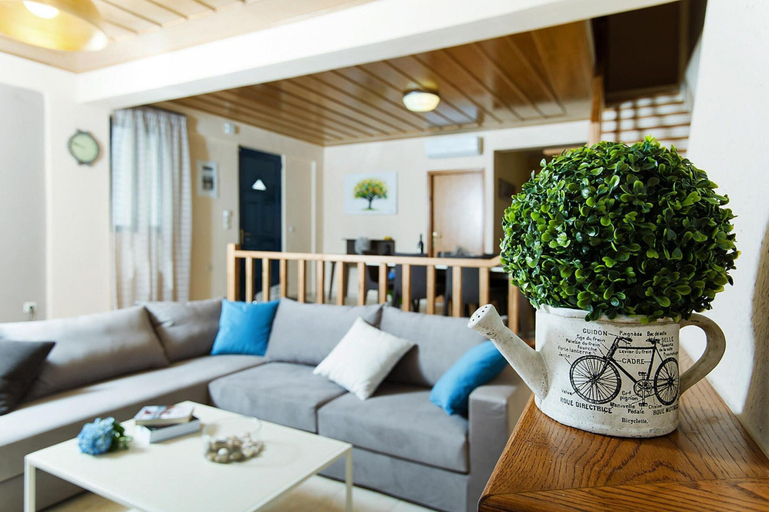 Living area 3, Poolside Cottage in Panormo, Crete
