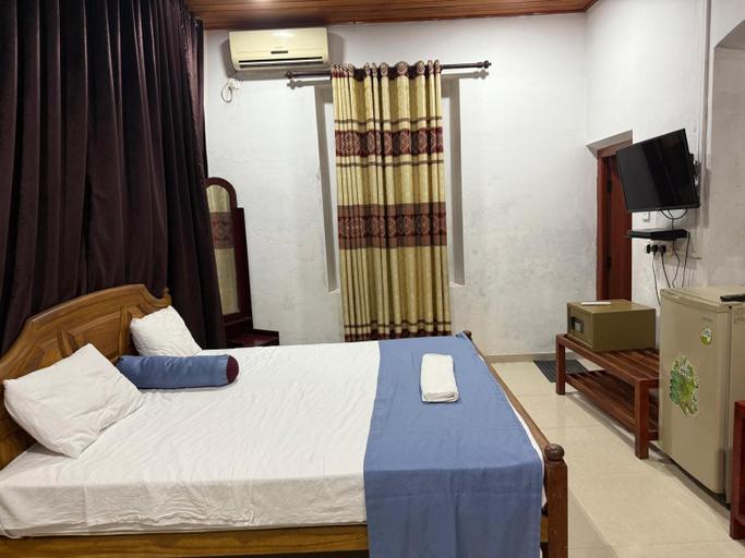 Bedroom 2, Peninsula Hotel Jaffna, Jaffna