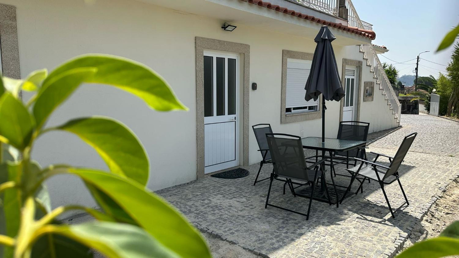 Others 4, Cerca do casal, Santo Tirso