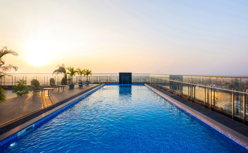 Rooftop pool 2, Effotel By Sayaji Sangli, Sangli