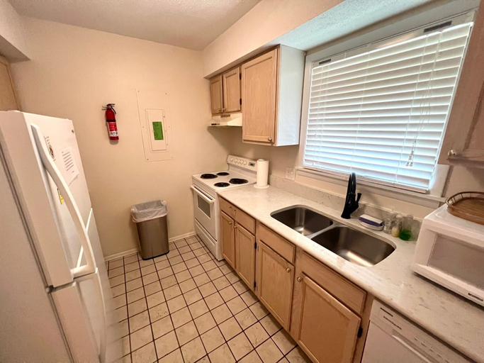 Interior 2, Top Floor Private Villa Close to Everything Amenity Cards Available 1819, Charleston