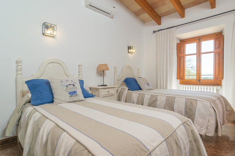Room 5, Na Burguera - Villa With Private Pool In Cala D'or, Baleares