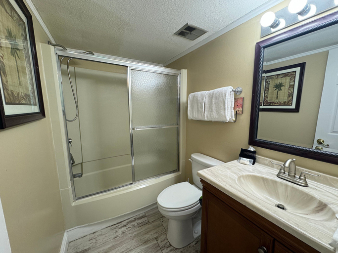 Interior 4, 451 El Matador, Okaloosa