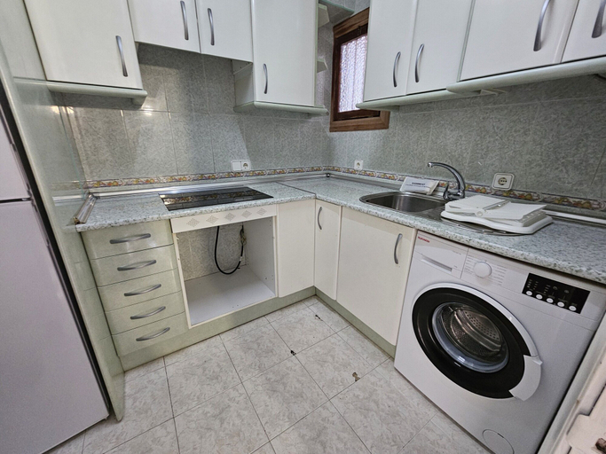 Private kitchen 5, Apartment Near Beach in Benidorm, Alicante