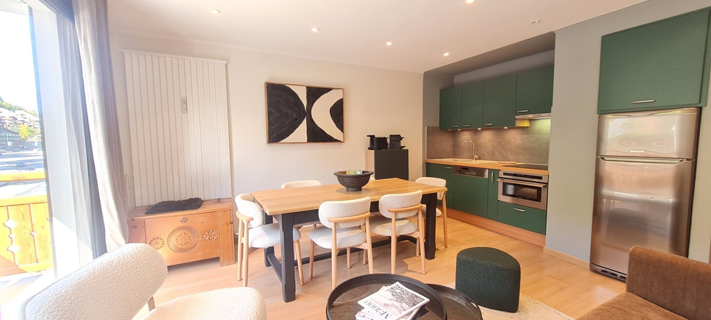 Dining 2, Apartment in Heart of Les Deux Alpes, Isère