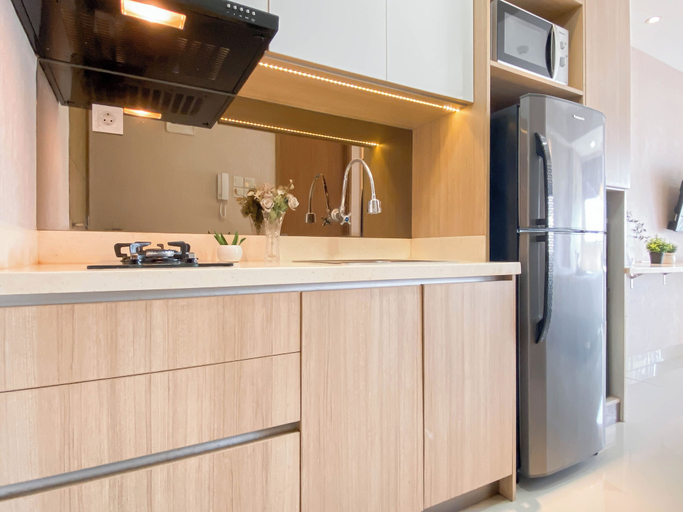 Private kitchen 2, Cozy And Pleasant Living Studio At Apartment Oasis Cikarang, Cikarang